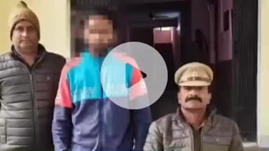 पडरौना: पड़रौना नगर क्षेत्र में शादी का झांसा देकर युवती से शोषण करने वाला आरोपी गिरफ्तार, पडरौना पुलिस ने की कार्रवाई, भेजा जेल