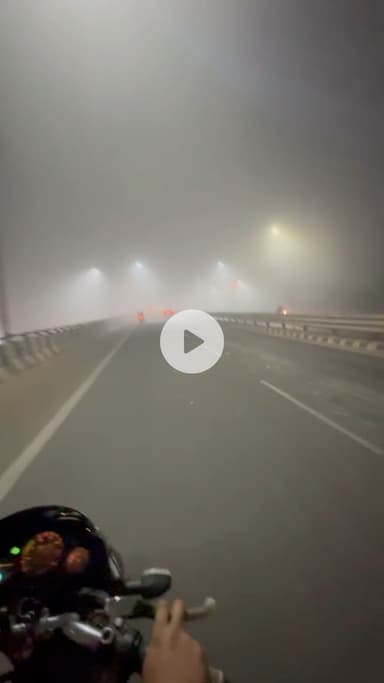 आज बाराबंकी में बहुत ठंड है 🥶 

#barabanki #viral #barabankiupdates #viralpost #bbk #updates #cool #lucknow