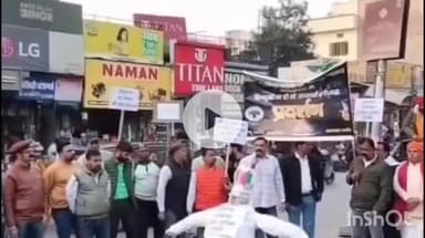 बड़गांव: उदयपुर में आक्रोश रैली, आतंकवाद का पुतला किया गया दहन