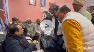 नवादा: सांसद कार्यालय में जनता दरबार का आयोजन, 40 लोगों ने दिया आवेदन, 15 का ऑन द स्पॉट निष्पादन, विवेक ठाकुर ने किया फोन