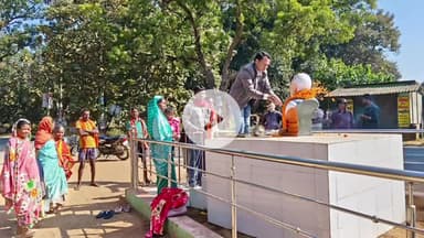 जशपुर: सुशासन दिवस पर जशपुर जिले की ग्राम पंचायतों में अटल बिहारी वाजपेयी को श्रद्धांजलि दी गई, सुशासन का लिया गया संकल्प