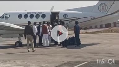 दुर्ग: कल बागेश्वर धाम सरकार रायपुर पहुंचे, जिसके बाद एक पुलिसकर्मी ने वर्दी में उनका पैर छू दिया, आज उन्हें लाइन में किया गया