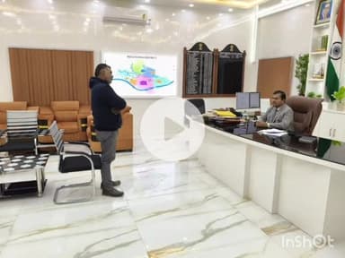 बेगूसराय: कार्यालय कक्ष में डीएम ने लगाया जनता दरबार, कई फरियादियों की सुनी फरियाद