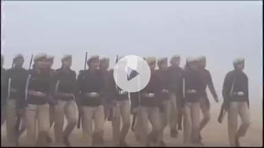 इटावा: पुलिस लाइन में एसएसपी ने प्रेड का निरीक्षण किया, दंगा नियंत्रण उपकरणों का बारीकी से निरीक्षण कर दिशा-निर्देश दिए