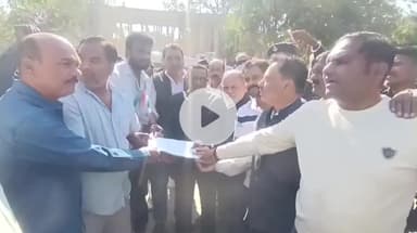 नरसिंहपुर: नगरपालिका प्रशासन से नाराज़ कांग्रेसियों ने SDM को सौंपा ज्ञापन, SDM ने 2 दिनों में भुगतान का दिया आश्वासन