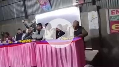 घोसी: घोसी बाजार स्थित एक निजी उत्सव हॉल में जदयू की बैठक आयोजित