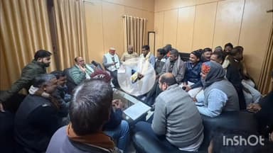 रामनगर: रामनगर डाक बंगला पर पूर्व विधायक शरद अवस्थी ने पार्टी कार्यकर्ताओं के साथ की बैठक