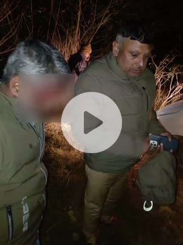 बीघापुर: बीघापुर के गौरी के सामने कोहरे के कारण अनियंत्रित कार पलटी, घायलो को सीओ ने पहुँचवाया अस्पताल