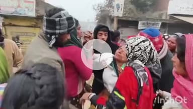 छिबरामऊ: पश्चिमी बाईपास पर कुछ महिलाओं ने NH-34 किया जाम, पुलिस ने समझा-बुझाकर कई घंटे बाद यातायात को खुलवाया