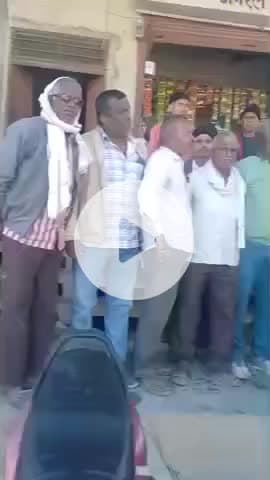 अजमेर: #बूथ अध्यक्ष गुमान सिंह रावत लाडपुरा ज्ञान सिंह रावत के नेतृत्व में ग्राम वासियों ने मंन की बात मोदी जी की सुनी @