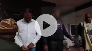 महेशपुर: महेशपुर थाना प्रभारी ने अवैध शराब के खिलाफ की छापेमारी, एक पेटी शराब जब्त, विक्रेता गिरफ्तार