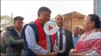 ফুলনি: খেৰনিত উপস্থিত হৈ পৰিস্থিতিৰ বুজ লয় কাৰ্বি আংলং স্বায়ত্বশাসিত পৰিষদৰ মুখ্য কাৰ্যবাহী সদস্য তুলিৰাম ৰংহাংয়ে