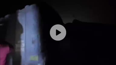 जमुई: पुल संख्या 676 पर सीमेंट लदी मालगाड़ी के 3 डब्बे नदी में गिरे, आधा दर्जन से अधिक डब्बे पटरी से उतरे, परिचालन ठप