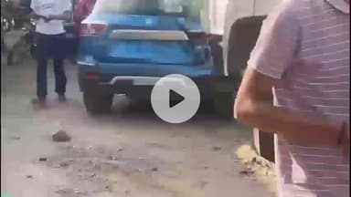 चिड़ावा: सूरजगढ़ मोड पर खड़ी कार से टकराया ट्रॉला, कार सवार बाल-बाल बचे