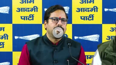 पढ़ाई छोड़ कुत्तों की ड्यूटी?शिक्षा विभाग के आदेश पर संजीव झा का हमला#DelhiNews #EducationDepartment