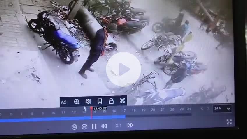 लाइन बाजार शिव मंदिर के पास से सायकल चोरी चोर cctv मे कैद