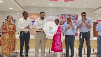 இராஜபாளையம்: டிபி மிஸ் சாலையில் அமைந்துள்ள தனியார் திருமண மண்டபத்தில்  சங்கரா கண் மருத்துவமனையில் நமது கிராம கண் குறைபாடு இல்லாதகிராமம்தன்னார்வலர்களுக்கு சான்றிதழ்