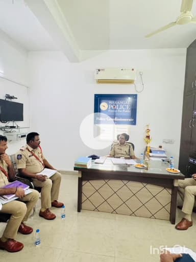 ఖాజీపేట: వార్షిక తనికి లోలు భాగంగా మడికొండ పోలీస్ స్టేషన్ సందర్శించిన డిసిపి కవిత