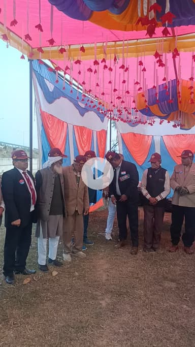 #कन्नौज @नगर_पंचायत_सिकंदरपुर @कन्नौज में सभासद प्रतिनिधि छोटे ठाकुर द्वारा किया गया कंबल वितरण