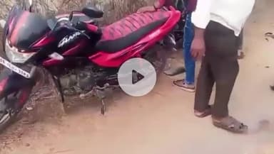 నడిగూడెం: వల్లాపురం శివారులో రోడ్డు ప్రమాదం...ఇద్దరికీ గాయాలు