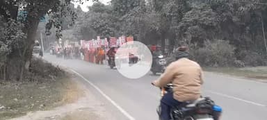 #एस यू सी आई (कम्युनिस्ट) के कार्यकर्ताओं ने भ्रष्टाचार के खिलाफ वैशाली प्रखंड सह अंचल कार्यालय पर जोरदार प्रदर्शन किया