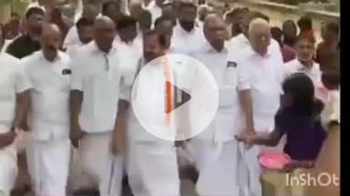 തൃശൂർ: രമേശ് ചെന്നിത്തലയുടെ ഗാന്ധി ഗ്രാമം പരിപാടി ഗുരുവായൂർ പുന്നയൂർ അകലാട് മുനൈനിയിൽ നടന്നു