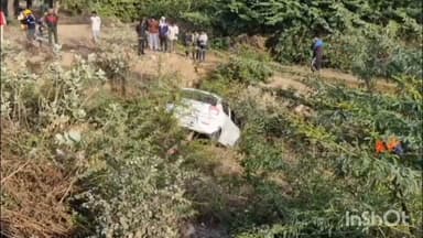 सहाड़ा: गुरला में तेज रफ्तार अनियंत्रित कार डिवाइडर से टकराकर खाई में गिरी, बाल-बाल बचे कार सवार, मची अफरा-तफरी