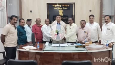 अंजनगाव सुर्जी: निवडणूक प्रक्रिया पारदर्शक व योग्य नियोजन केल्याबद्दल पत्रकार संघटनांकडून न.प.येथे मुख्याधिकारी यांचा सत्कार