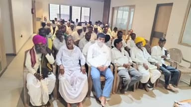 ಮೂಡಲಗಿ: ಕಲ್ಲೋಳಿ ಗ್ರಾಮದಲ್ಲಿ ಸಾರ್ವಜನಿಕ ಸಮಸ್ಯೆ ಆಲಿಸಿದ ರಾಜ್ಯ ಸಭಾ ಸದಸ್ಯ ಈರಣ್ಣಾ ಕಡಾಡಿ