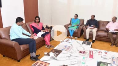 ஸ்ரீவைகுண்டம்: தெய்வ செயல் புறம் கிராமத்தில் வாக்காளர் பட்டியல் முகாமை ஆய்வு செய்த தேர்தல் பார்வையாளர் மற்றும் ஆட்சியர்