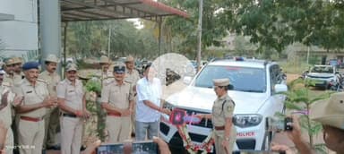 ಹೊನ್ನಾಳ್ಳಿ: ಹೊನ್ನಾಳಿ ಪೊಲೀಸ್ ಠಾಣೆಗೆ ನೂತನ ವಾಹನ: ಪಟ್ಟಣದಲ್ಲಿ ಕೀ ಹಸ್ತಾಂತರಿಸಿದ ಶಾಸಕ ಶಾಂತನಗೌಡ