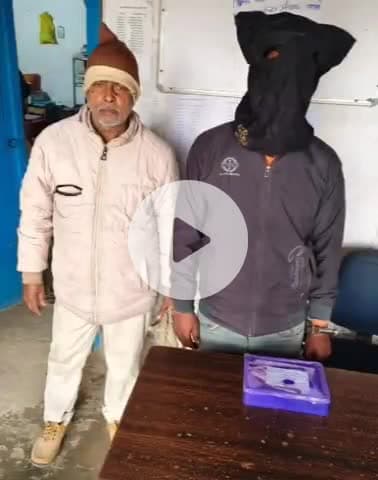 मकेर: रेवा घाट के पास वाहन जांच में देसी कट्टा और कारतूस के साथ युवक गिरफ्तार