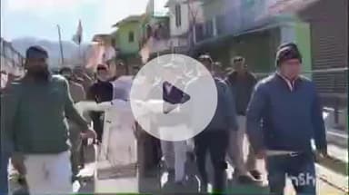 सोमेश्वर: दौलाघट में कांग्रेस कार्यकर्ताओं ने किया प्रदर्शन, कैबिनेट मंत्री रेखा आर्या के पति गिरधारी लाल साहू का फूंका पुतला