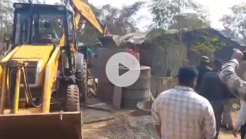 ଖଣ୍ଡଗିରି: ଏମ୍ସ ରାସ୍ତାର ଉଭୟ ପାର୍ଶ୍ଵରୁ ଜବର ଦଖଲ ଉଚ୍ଛେଦ,ଏମ୍ସ କୁ ଆମ୍ବୁଲାନ୍ସ ଗ୍ରୀନ କରିଡ଼ର ପାଇଁ ଜବର ଦଖଲ ଉଚ୍ଛେଦ କଲା ବିଡିଏ