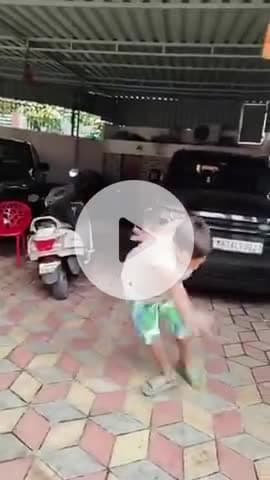 Trending स्टार खेसारी लाल यादव जी के बेटा ऋषभ , पवन सिंह पियकर का नकल करते हुए आप लोग का क्या कहना है please Comment 🙏