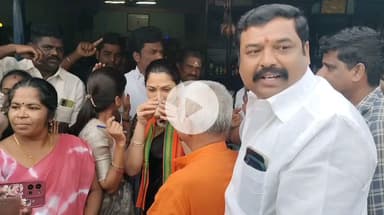 ஆலங்குடி: சந்தைப்பேட்டையில் சாலையோர டீக்கடையில் டீ அருந்திய நடிகை குஷ்புவின் வீடியோ இணையத்தில் வைரல்