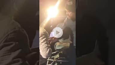 जायस में सड़क किनारे चाय की दुकान में घुसी ट्रक लोगों ने कूदकर बचाई जान #amethi #jayas #amethipolice