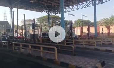 రేగోడు: మనోహరాబాద్ టోల్ ప్లాజా లో సాంకేతిక లోపం