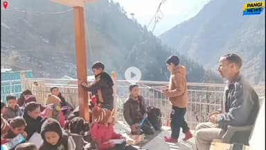 शिक्षा का जुनून: घर को ही बनाते हैं विद्यालय, पांगी के देवी चरण ने 30 वर्षों से सैकड़ों बच्चों को रोशन किया #pangi