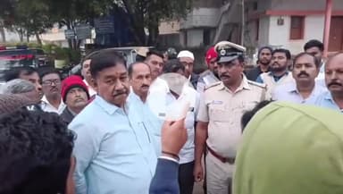 ಯಳಂದೂರು: ಬಿಳಿಗಿರಿರಂಗನ ಬೆಟ್ಟದಲ್ಲಿ ಬೆಂಕಿ ಬಿದ್ದು 8 ಅಂಗಡಿ ಭಸ್ಮ ಹಿನ್ನೆಲೆ ಸ್ಥಳಕ್ಕೆ ಶಾಸಕ ಎ.ಆರ್.ಕೃಷ್ಣಮೂರ್ತಿ ಭೇಟಿ ಪರಿಶೀಲನೆ