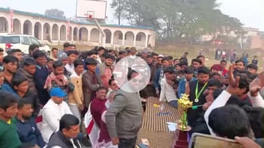 मरवन: भटौना हाई स्कूल मैदान में मरवन प्रीमियर लीग के फाइनल में महादेव 11 ने जीत दर्ज की