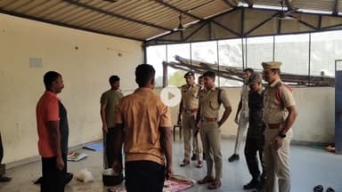 పలిమెల: పలిమెల పోలీస్ స్టేషన్లో ఆకస్మికంగా తనిఖీ చేసిన జిల్లా ఎస్పీ సంకీర్త్