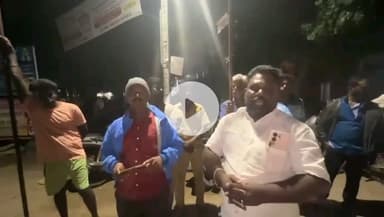 பொன்னமராவதி: பேருந்து நிலையத்தில் VCK கட்சியின் பேனரை மட்டும் அப்புறப்படுத்திய காவல்துறையை கண்டித்து ஆர்ப்பாட்டம் நடத்தப்படும் பஸ் ஸ்டாண்டில் VCK அறிவிப்பு