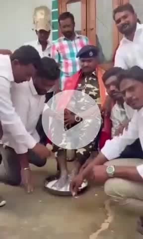 గరిడేపల్లి: కల్మల్ చెరువు గ్రామానికి చెందిన జవాన్‌కు పాదాభివందనం: దేశభక్తిని చాటుకున్న గ్రామస్తులు