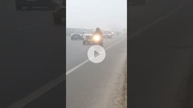 दिल्ली एनसीआर में छाया घना कोहरा ठंड के साथ कोहरे का कर रहे हैं लोग सामना #childrenwelfare #Fog