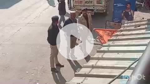 ददाहू: पक्की दुकानें तोड़ने की मांग की सब्जी वाले ददाहू सभी की दुकान में हटाई जाए सब्जी वाले बोले रिपोर्टर राजेंद्र सिंह