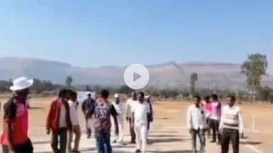 कळवण: नांदुरी येथे सुरू असलेल्या T 10चषक क्रीडा स्पर्धेची केले माजी आमदार जे पी गावित यांनी उद्घाटन