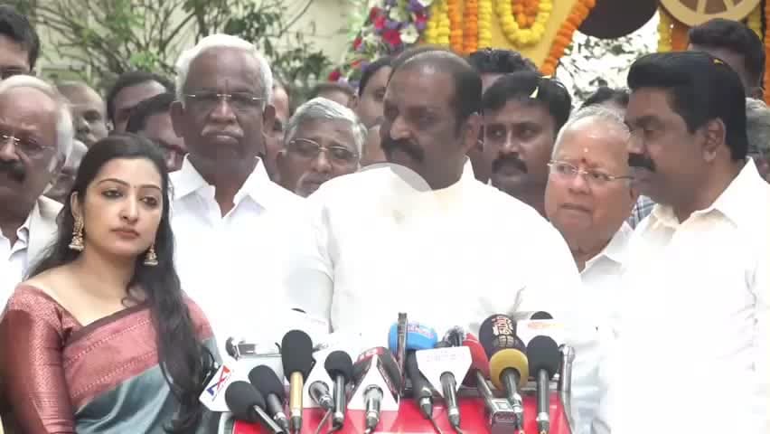 வேளச்சேரி: கலையோடு அரசியலை கலக்கக்கூடாது - தை முதல் தேதி தான் புத்தாண்டு - கலாஷேத்ரா காலனியில் வைரமுத்து பரபரப்பு பேட்டி