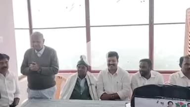 குந்தா: முள்ளிமலை கிராமத்தில் இளைஞர்களுக்கு
விளையாட்டு உபகரணங்கள் வழங்கிய மாவட்ட அதிமுக கழக செயலாளர்