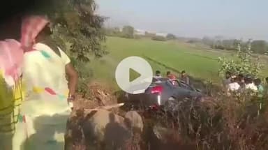 జాజిరెడ్డి గూడెం: అరవపల్లి లో జరిగిన రోడ్డు ప్రమాదంలో ఇద్దరు ప్రభుత్వ ఉపాధ్యాయులు మృతి